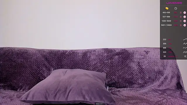 Snapshot of mayWaya chatting on November 17, 2025, 6:34 pm mayWaya online show from November 17, 2025, 6:34 pm