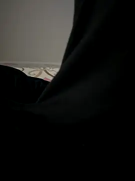 MAHKE12 online show from October 31, 2025, 10:05 pm