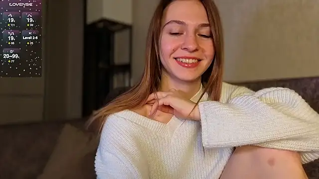 LovelyKatea online show from February 15, 2026, 2:05 pm