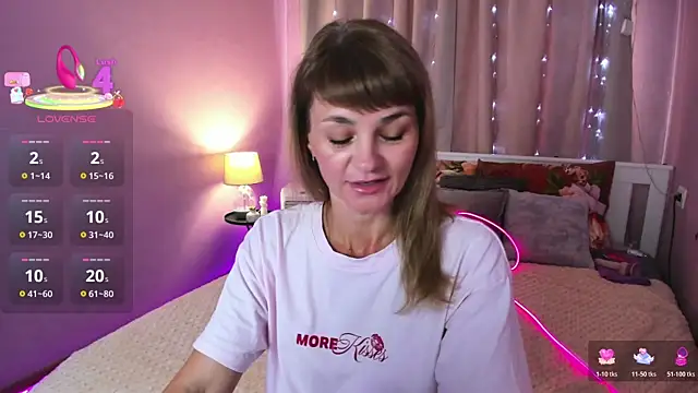 annasimonsj online show from July 16, 2026, 12:51 am