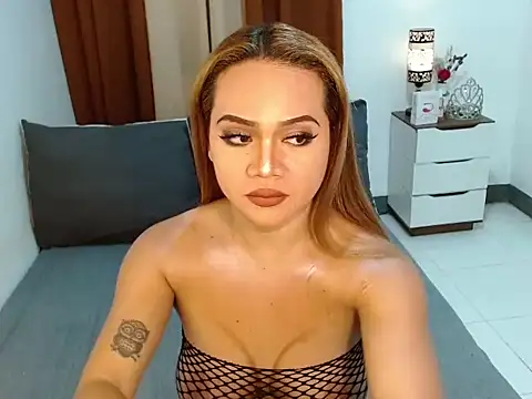 QueenVersa online show from December 20, 2025, 11:40 pm