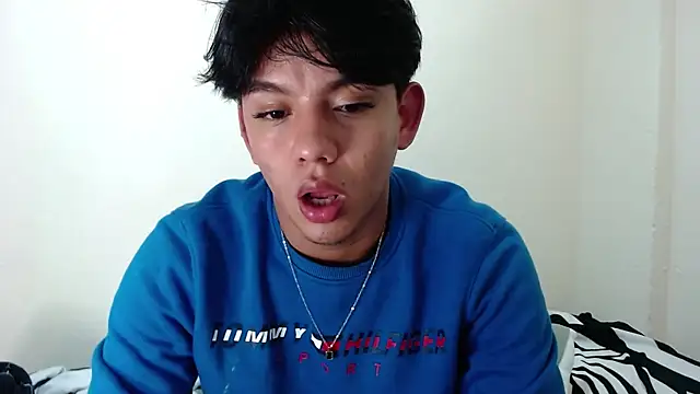 Apolo  lommelli online show from January 10, 2026, 10:49 pm