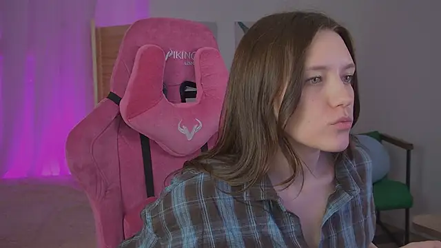 JennyDens online show from April 14, 2026, 4:12 pm