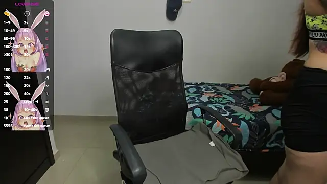 evelyx69x online show from February 26, 2025, 11:52 pm