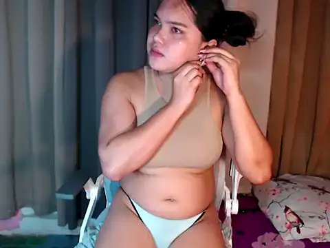 sweet prettygirl online show from February 1, 2026, 8:51 pm