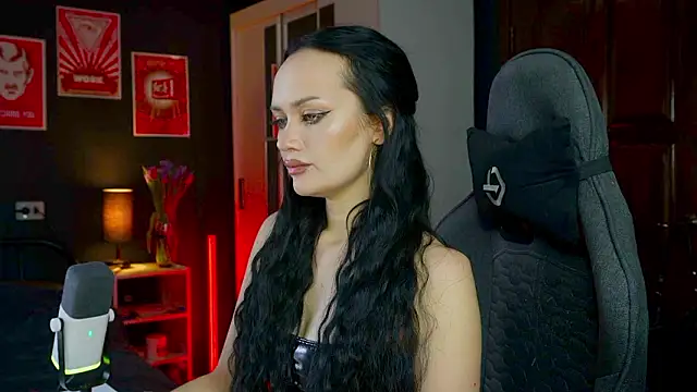 QueenAliss online show from March 10, 2026, 8:18 am