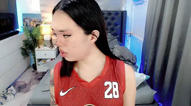 SweetCheska19 online show from February 22, 2025, 2:17 am