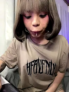 SweetCheska19 online show from September 12, 2025, 9:03 pm