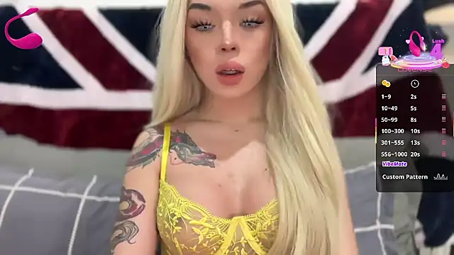 SweetCheska19 online show from October 3, 2025, 11:56 am