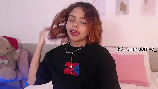 ValienteGirl  online show from March 2, 2025, 4:28 am