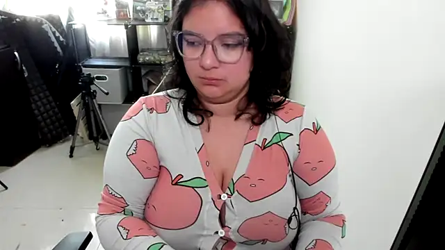 Snapshot of aika-dreams chatting on November 24, 2025, 3:23 pm aika-dreams online show from November 24, 2025, 3:23 pm