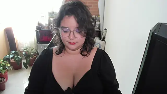 Snapshot of aika-dreams chatting on September 19, 2025, 7:40 pm aika-dreams online show from September 19, 2025, 7:40 pm