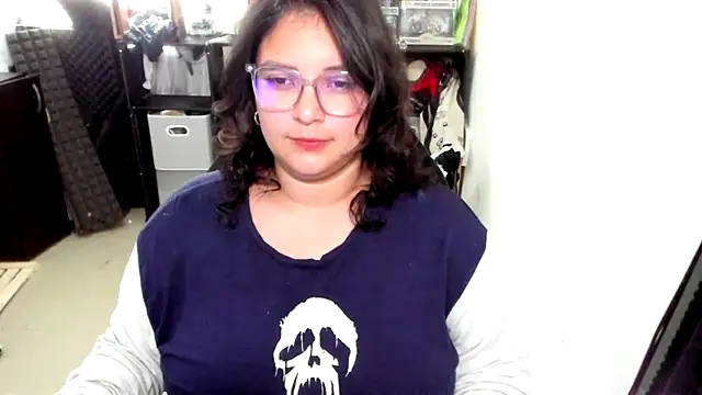 Snapshot of aika-dreams chatting on October 28, 2025, 9:47 pm aika-dreams online show from October 28, 2025, 9:47 pm