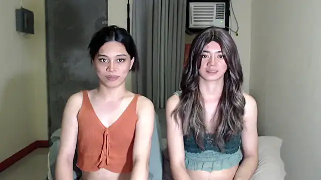 Snapshot of Urworldclasstrans chatting on September 19, 2025, 6:34 pm Urworldclasstrans online show from September 19, 2025, 6:34 pm