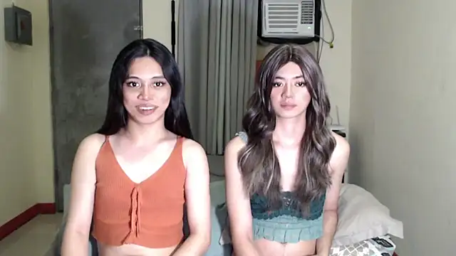 Snapshot of Urworldclasstrans chatting on September 18, 2025, 7:28 pm Urworldclasstrans online show from September 18, 2025, 7:28 pm