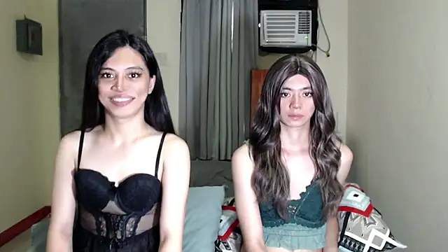 Snapshot of Urworldclasstrans chatting on October 15, 2025, 8:00 am Urworldclasstrans online show from October 15, 2025, 8:00 am