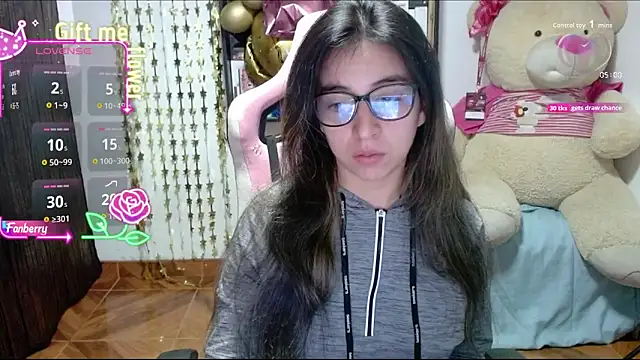 Maggie Fox3 online show from October 7, 2025, 1:39 am