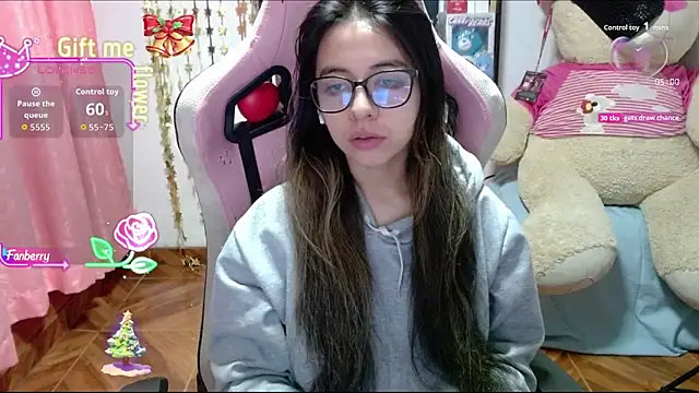 Maggie Fox3 online show from November 11, 2025, 12:16 am