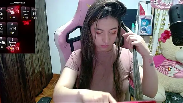 Maggie Fox3 online show from March 12, 2025, 5:57 am