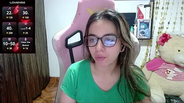 Maggie Fox3 online show from March 19, 2025, 2:16 am