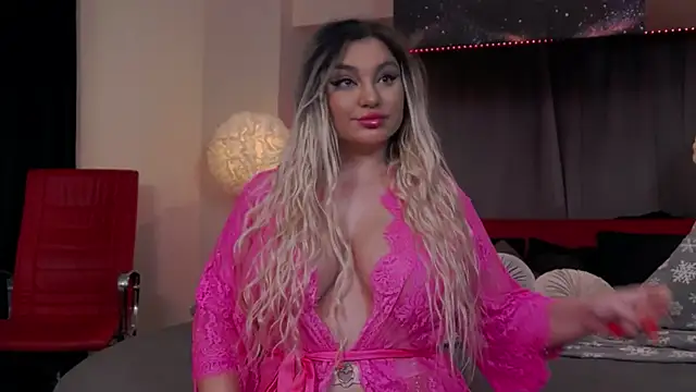 Larissa K online show from January 29, 2025, 9:28 pm