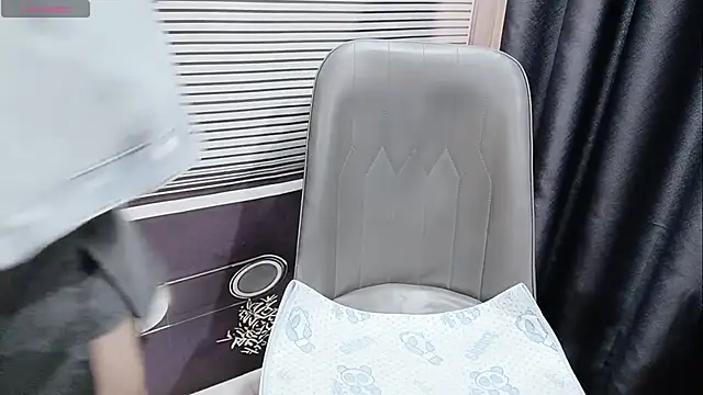 pelue online show from April 13, 2026, 1:20 am