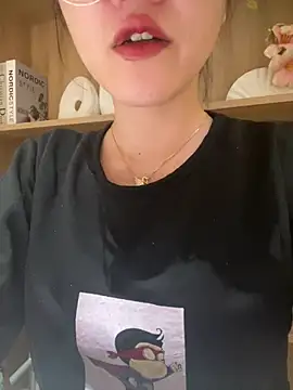 Snapshot of HinaLovely chatting on January 16, 2025, 11:58 am HinaLovely online show from January 16, 2025, 11:58 am