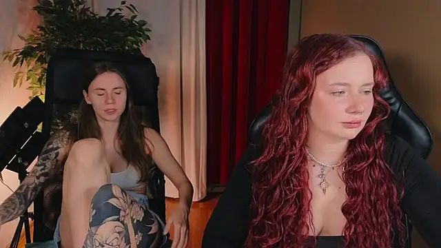  AnnaStark  online show from September 17, 2025, 8:33 pm