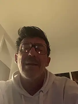 maxximere online show from March 29, 2026, 10:11 pm