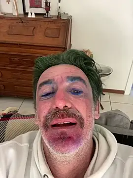 maxximere online show from February 15, 2026, 12:37 pm