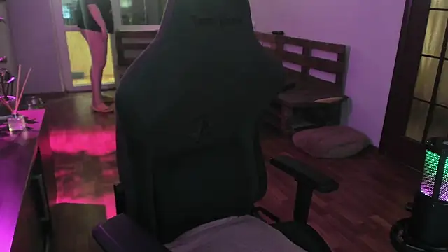 XNirvanaX online show from March 11, 2026, 4:50 am