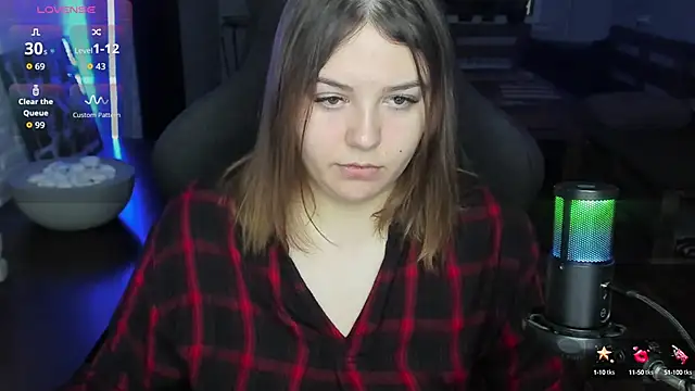 XNirvanaX online show from September 28, 2025, 3:57 am