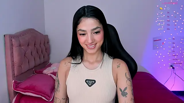 Snapshot of Lizzie_corner_v chatting on May 27, 2026, 2:46 pm Lizzie corner v online show from May 27, 2026, 2:46 pm