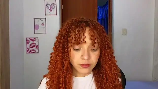 SexyLeilaa online show from October 1, 2025, 1:33 am