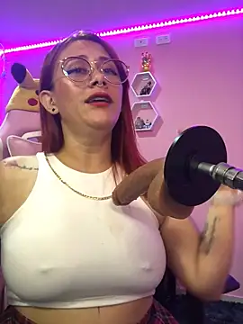 Snapshot of Luna_Paris_ chatting on March 14, 2025, 4:30 pm Luna Paris online show from March 14, 2025, 4:30 pm