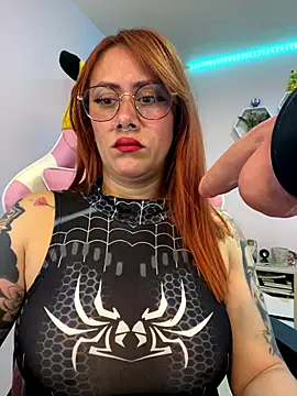 Snapshot of Luna_Paris_ chatting on October 23, 2025, 2:38 pm Luna Paris online show from October 23, 2025, 2:38 pm