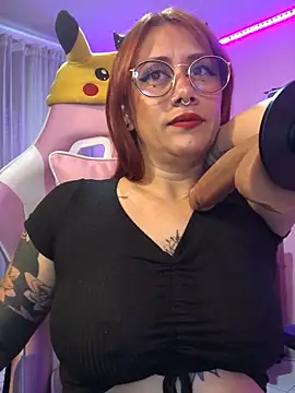 Snapshot of Luna_Paris_ chatting on March 3, 2025, 1:56 pm Luna Paris online show from March 3, 2025, 1:56 pm