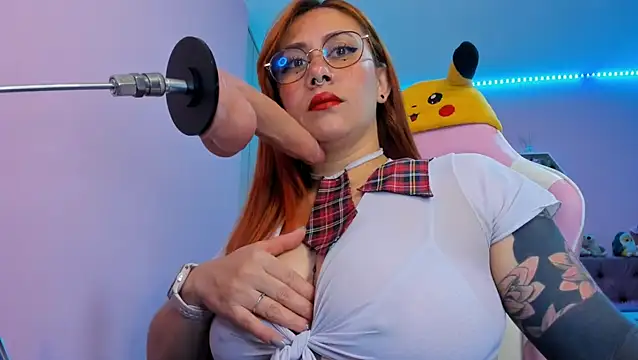 Snapshot of Luna_Paris_ chatting on September 25, 2025, 2:12 pm Luna Paris online show from September 25, 2025, 2:12 pm