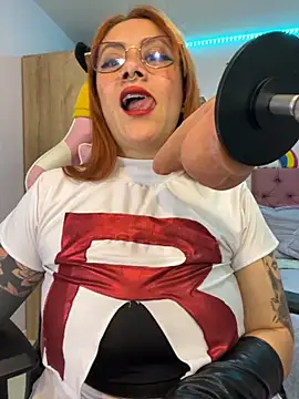 Snapshot of Luna_Paris_ chatting on October 30, 2025, 8:39 pm Luna Paris online show from October 30, 2025, 8:39 pm