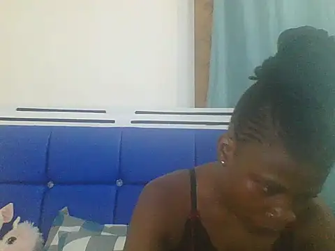 Sweetbaby004 online show from September 27, 2025, 6:41 am