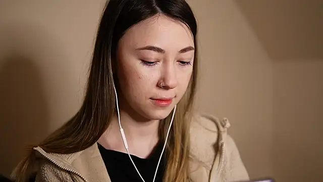 chibi moon  online show from January 10, 2025, 5:13 pm