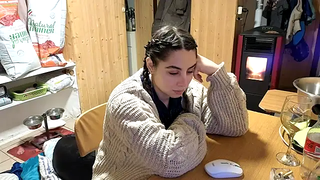 VanessaDoyle online show from February 10, 2026, 9:25 pm