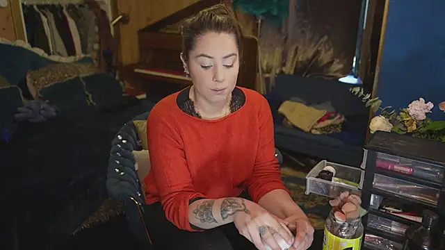 VanessaDoyle online show from April 4, 2026, 11:28 am