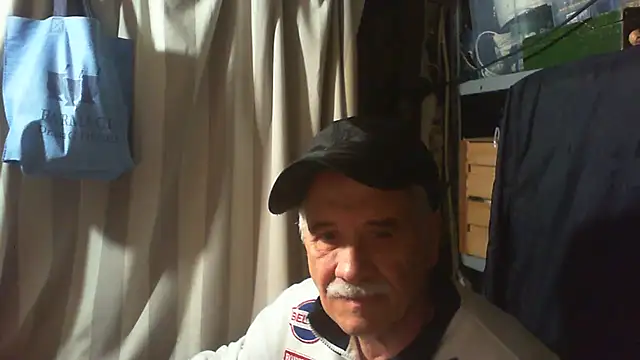 nonnomaturobisex online show from November 9, 2025, 9:02 am