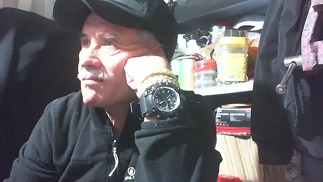 nonnomaturobisex online show from October 20, 2025, 3:56 pm