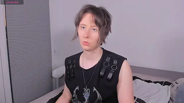 mothkink online show from June 25, 2026, 7:30 pm