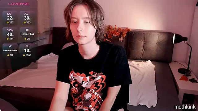 mothkink online show from October 29, 2025, 6:07 pm