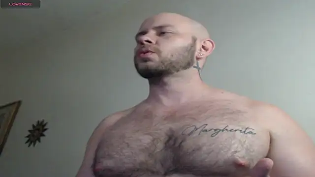 Snapshot of TONY_WHITE_7 chatting on May 1, 2026, 1:21 am TONY WHITE 7 online show from May 1, 2026, 1:21 am