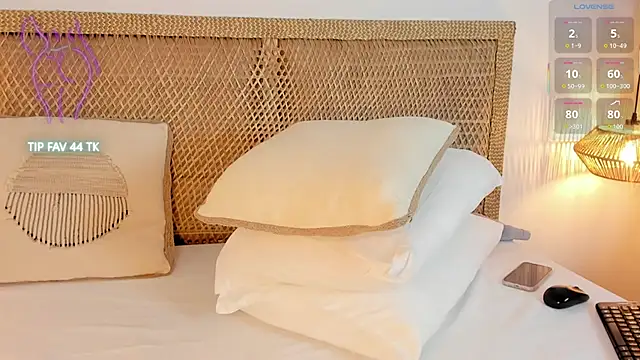 Snapshot of cloe_25 chatting on September 24, 2025, 2:40 am cloe 25 online show from September 24, 2025, 2:40 am