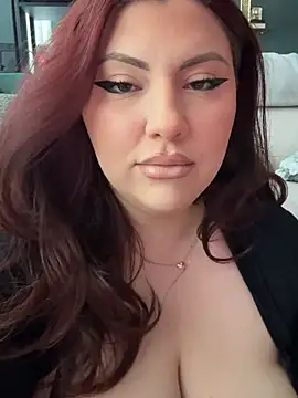 CurvyKimmy1 online show from May 28, 2026, 8:11 am
